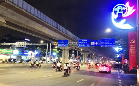 Trang trí đèn chiếu sáng tuyến đường Nguyễn Trãi: Tạo mỹ quan đô thị